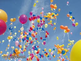 متوسطة وثانوية البراء بن عازب تستقبل طلابها بالحلوى