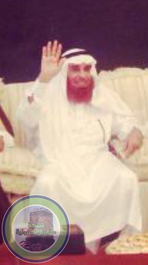عبدالرحمن الفيصلي على السرير الأبيض