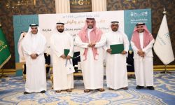 الأستاذ منصور بن حنش العلياني يحصد لقب “الموظف المميز” على مستوى إدارة تعليم منطقة مكة المكرمة